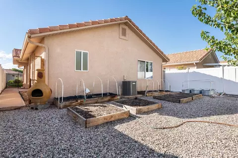 Exterior - 1360 E Telegraph St #5, Washington, UT 84780 photo 5 of 16