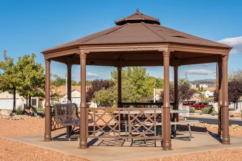 Exterior - 1360 E Telegraph St #5, Washington, UT 84780 photo 12 of 16