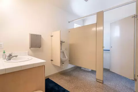 Bath - 1360 E Telegraph St #5, Washington, UT 84780 photo 6 of 6