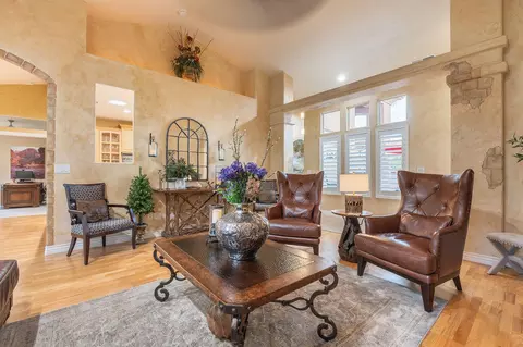 Living - 1102 W Chama Ct, Washington, UT 84780 photo 4 of 4
