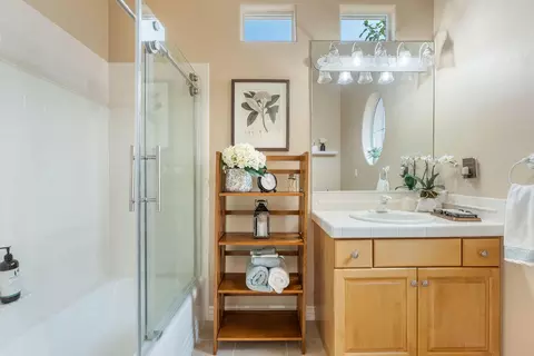 Bath - 1102 W Chama Ct, Washington, UT 84780 photo 3 of 3