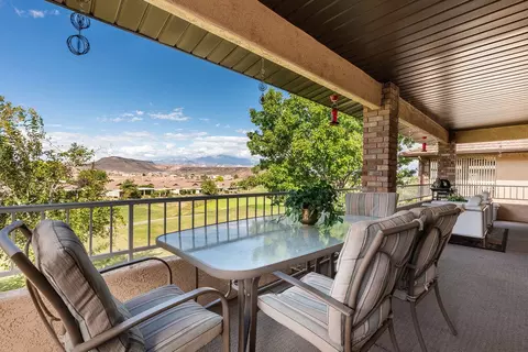Exterior - 844 W Hampton Rd, Saint George, UT 84770 photo 5 of 10