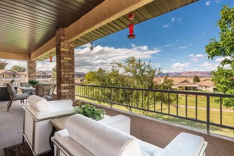 Exterior - 844 W Hampton Rd, Saint George, UT 84770 photo 4 of 10
