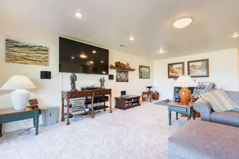 Living - 844 W Hampton Rd, Saint George, UT 84770 photo 4 of 4