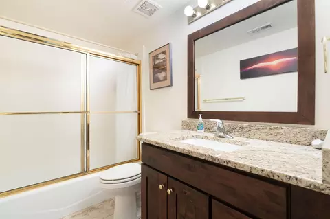 Bath - 844 W Hampton Rd, Saint George, UT 84770 photo 4 of 4