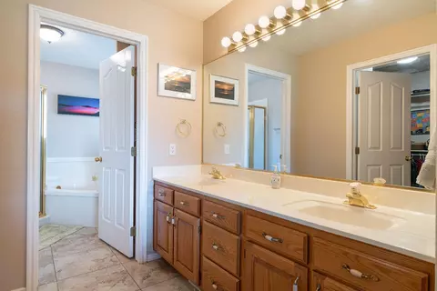 Bath - 844 W Hampton Rd, Saint George, UT 84770 photo 1 of 4