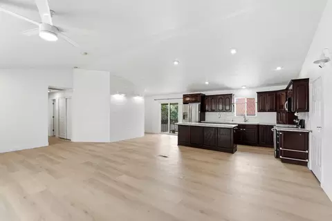 Living - 590 E Springhill Dr, Washington, UT 84780 photo 3 of 4