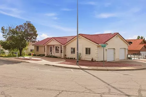 Exterior - 590 E Springhill Dr, Washington, UT 84780 photo 12 of 14