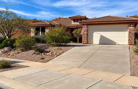 3019 E Autumn Rose Dr, Washington, UT 84780