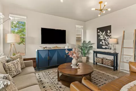Living - 980 N Casitas Hill Lp Lp, Washington, UT 84780 photo 3 of 4