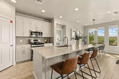 Kitchen - 980 N Casitas Hill Lp Lp, Washington, UT 84780 photo 1 of 4