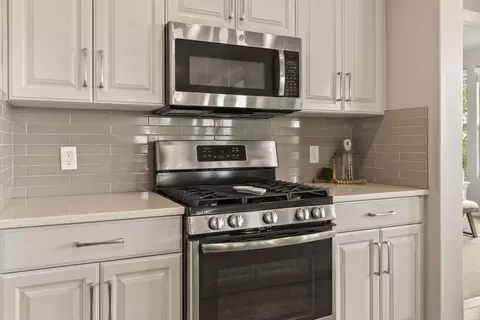 Kitchen - 980 N Casitas Hill Lp Lp, Washington, UT 84780 photo 3 of 4