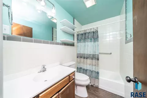809 S Thompson Ave, Sioux Falls, SD 57103 photo 13