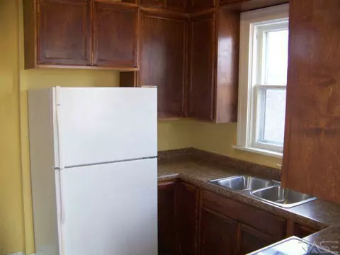 702 S Spring Ave, Sioux Falls, SD 57104 photo 2