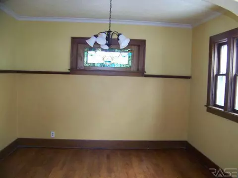 702 S Spring Ave, Sioux Falls, SD 57104 photo 5