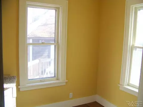 702 S Spring Ave, Sioux Falls, SD 57104 photo 13