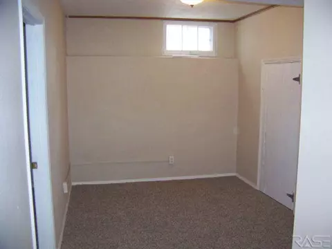 702 S Spring Ave, Sioux Falls, SD 57104 photo 14
