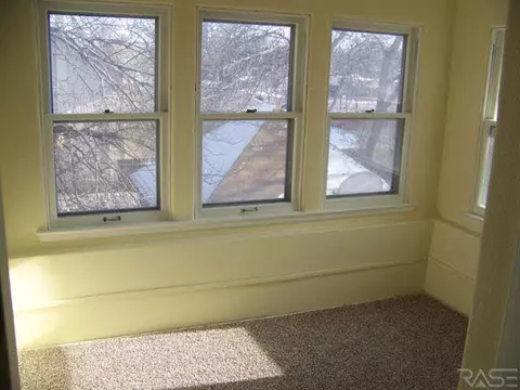 702 S Spring Ave, Sioux Falls, SD 57104 photo 9
