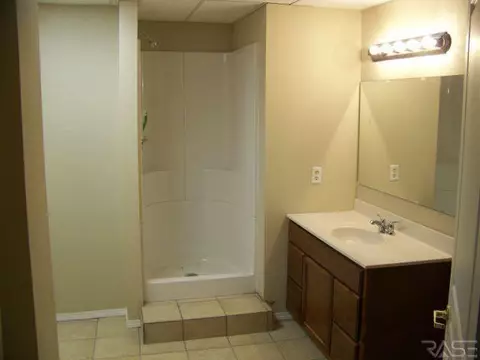 702 S Spring Ave, Sioux Falls, SD 57104 photo 17