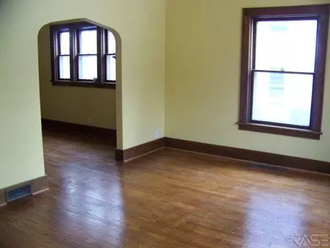 702 S Spring Ave, Sioux Falls, SD 57104 photo 7