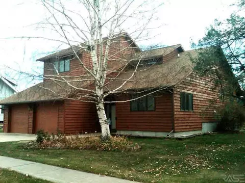 205 E State St, Marion, SD 57043 photo 1