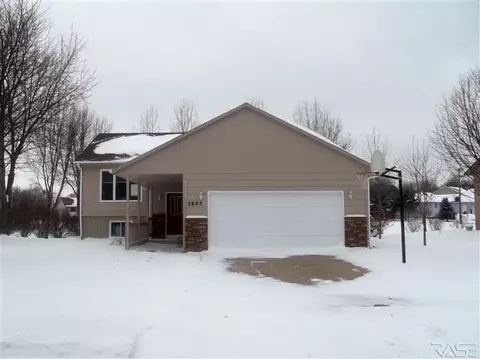 3805 E 36th St, Sioux Falls, SD 57103 photo 3