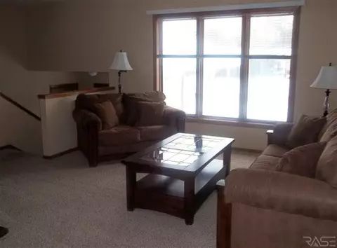 3805 E 36th St, Sioux Falls, SD 57103 photo 10
