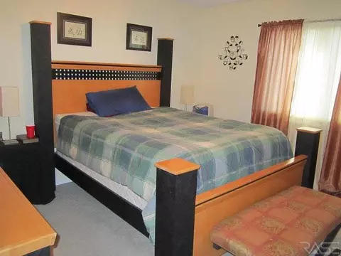 1115 NE 8th St, Madison, SD 57042 photo 11