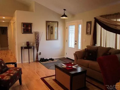 1115 NE 8th St, Madison, SD 57042 photo 7