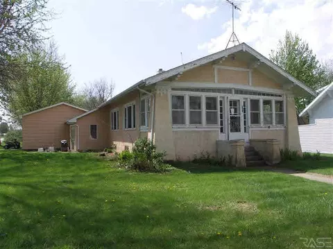 421 E 4th St, Jasper, MN 56144 photo 1