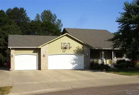 4313 E 22nd St, Sioux Falls, SD 57103 photo 1