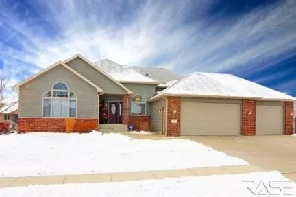 6209 S Tomar Rd, Sioux Falls, SD 57108 photo 1