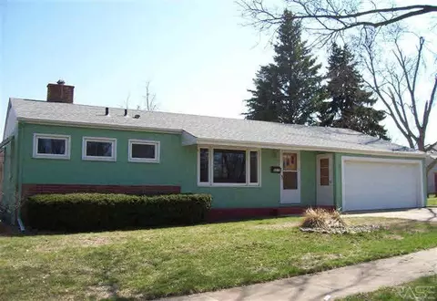 2017 E Austin St, Sioux Falls, SD 57103 photo 1