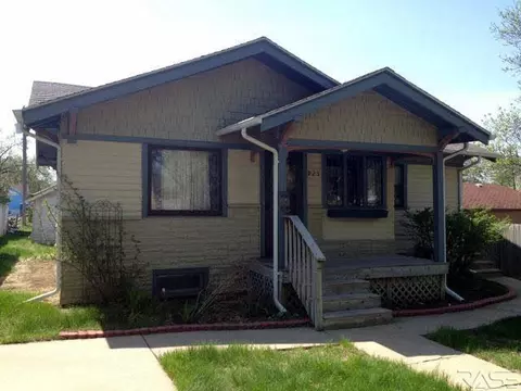 925 N Duluth Ave, Sioux Falls, SD 57104 photo 1