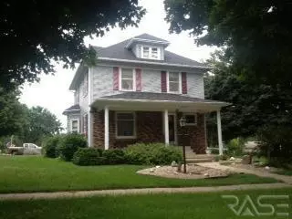 409 Dakota St, Alcester, SD 57001 photo 1