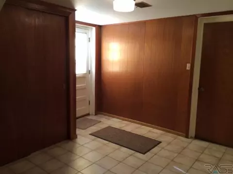 1100 E 38th St, Sioux Falls, SD 57105 photo 11