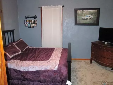 109 S Nebraska St, Davis, SD 57021 photo 7