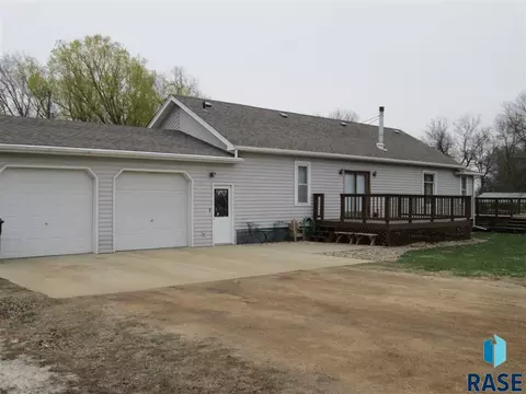 109 S Nebraska St, Davis, SD 57021 photo 1