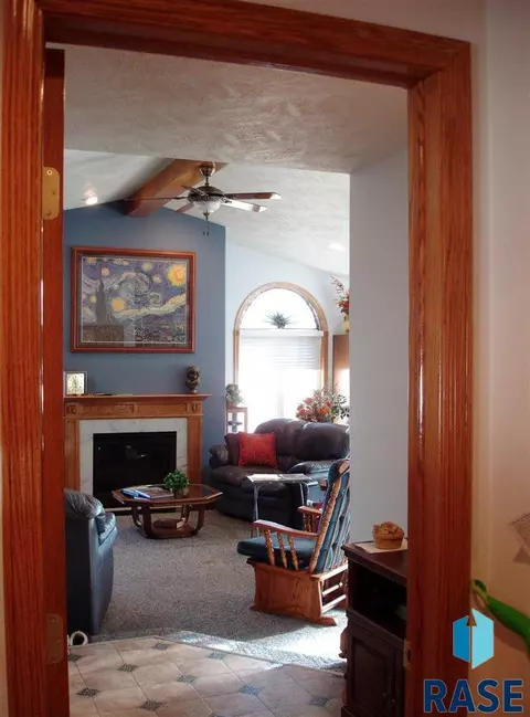 826 S Relanto St, Freeman, SD 57029 photo 35