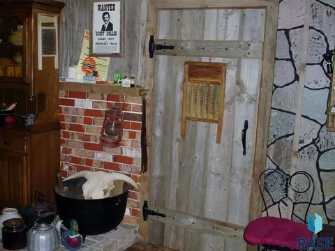 826 S Relanto St, Freeman, SD 57029 photo 34