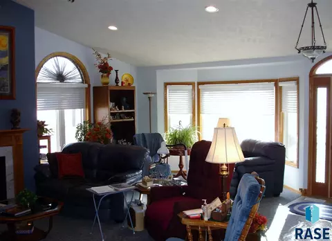 826 S Relanto St, Freeman, SD 57029 photo 12