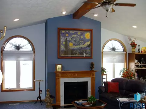 826 S Relanto St, Freeman, SD 57029 photo 13