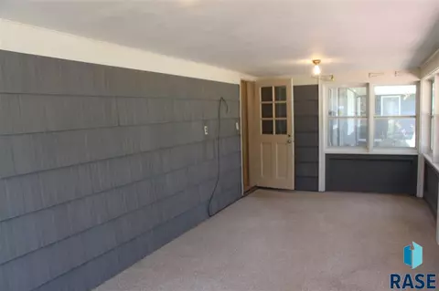 202 E 8th St, Dell Rapids, SD 57022 photo 15
