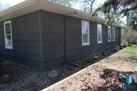 202 E 8th St, Dell Rapids, SD 57022 photo 12