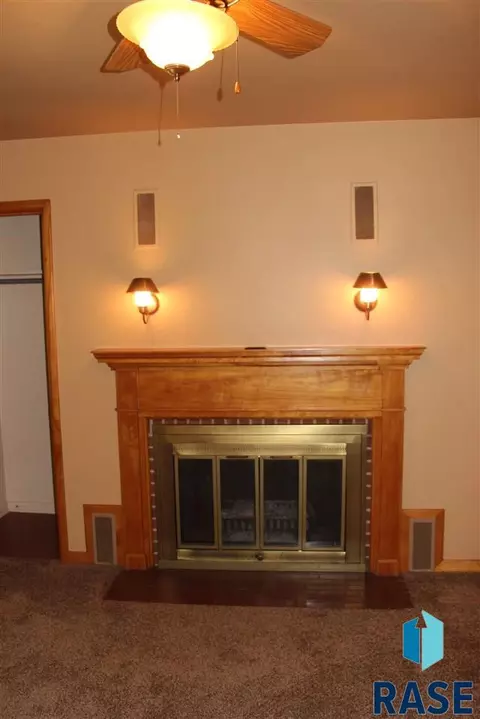 202 E 8th St, Dell Rapids, SD 57022 photo 16