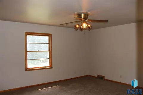 202 E 8th St, Dell Rapids, SD 57022 photo 27