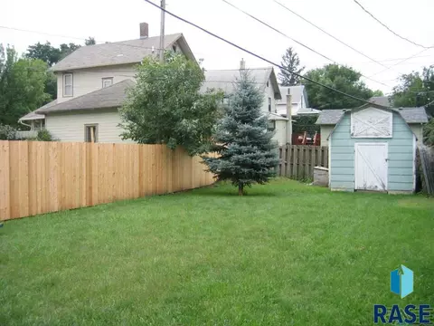 907 W 5th St, Sioux Falls, SD 57104 photo 1