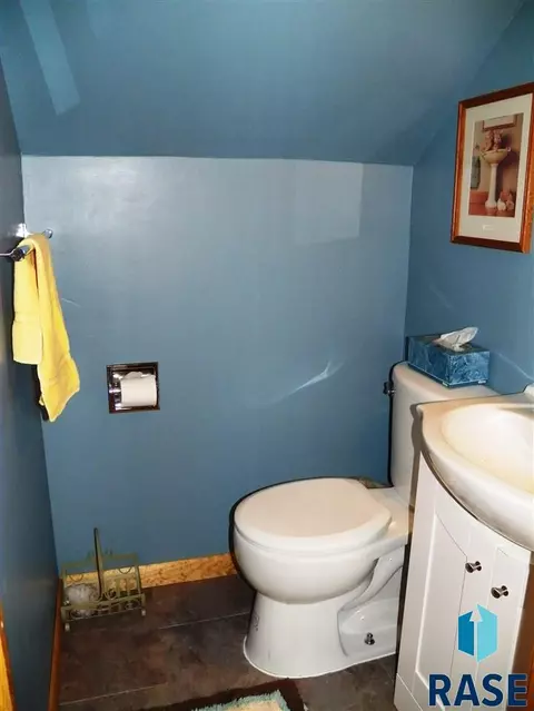 Undisclosed, Sioux Falls, SD 57103 photo 19
