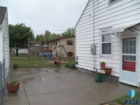 Undisclosed, Sioux Falls, SD 57103 photo 22