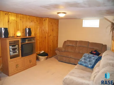 Undisclosed, Sioux Falls, SD 57103 photo 20